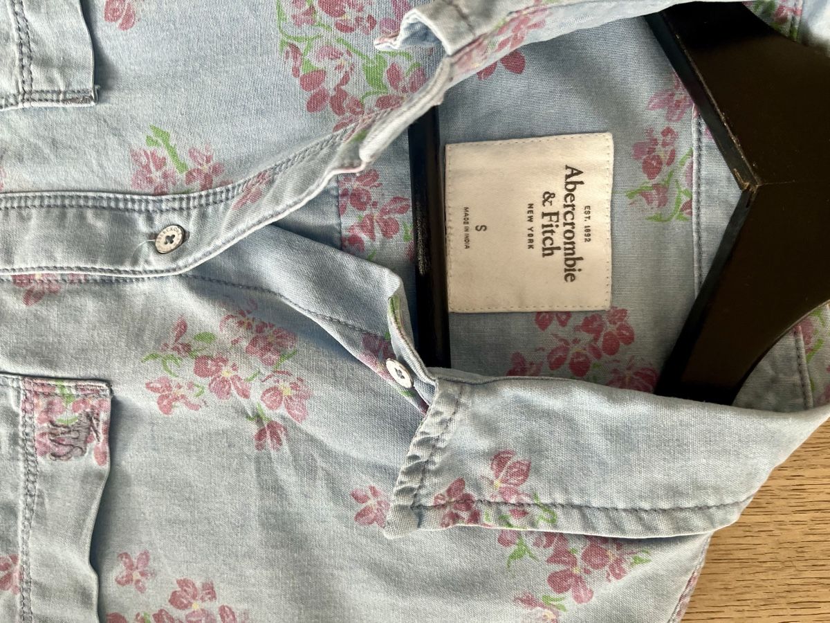 Abercrombie Camicette: Abercrombie & Fitch Bluse – Usato da Laufenburg venduto da samba1978 1
