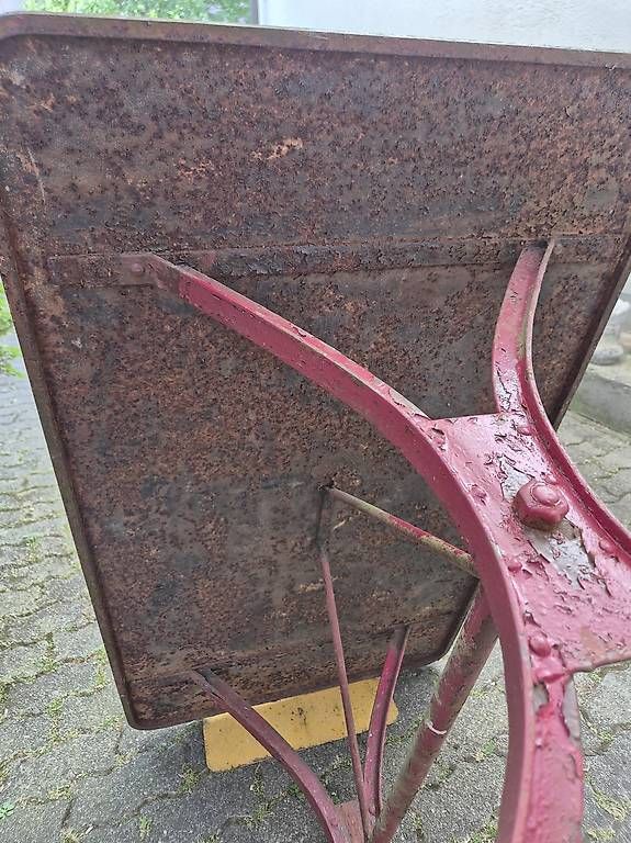 Tische: Jugendstil  Metaltisch – Gebraucht aus Itingen von Joschi016 4