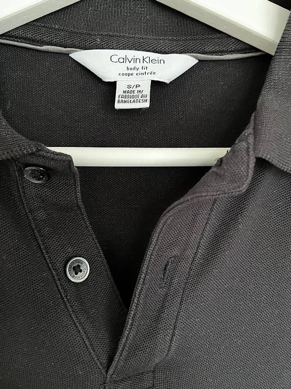 Polo-Shirts: Calvin Klein Poloshirt, schwarz, Gr. S – Gebraucht aus Beinwil am See von iva_79lr 1