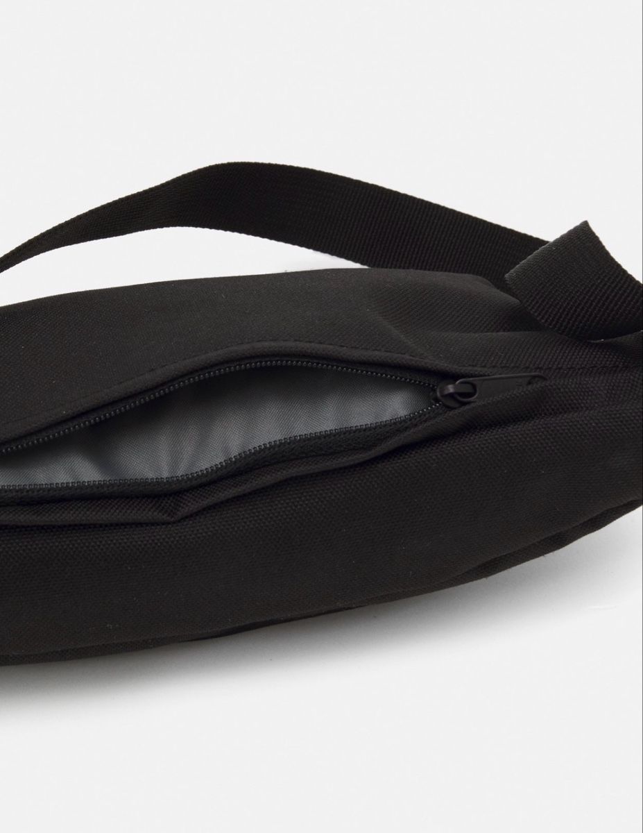 Levi's Sacs: NEW - Levi’s Banana Sling – Neuf (Voir description) à Horgen par lme_8kj7 3
