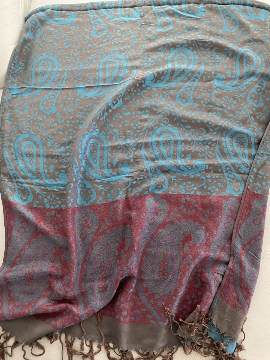 Foulards, Tücher & Schals: Pashmina Schal 🌸 – Gebraucht aus Opfikon von Luis144