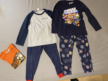 Pyjama, Trainerhose und Oberteil vin Paw Patrol Gr 110 / 116