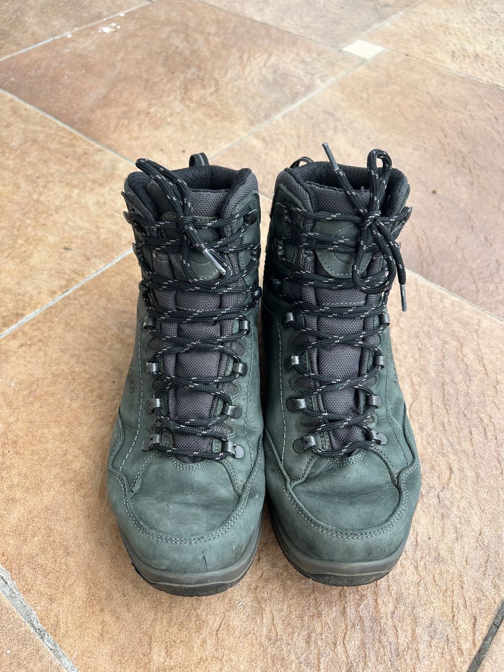 46 Nord Scarpe da uomo: Wanderschuhe aus Leder - Größe 44 – Usato da Cademario venduto da moppsmaus