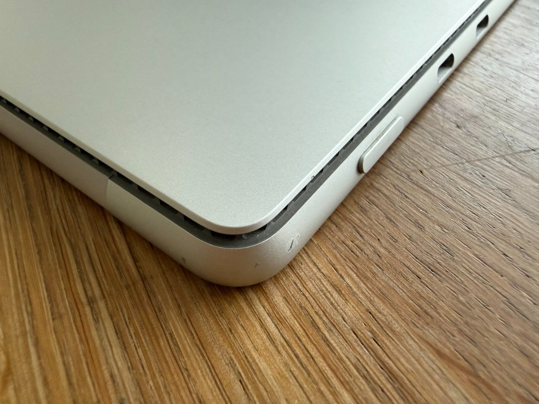 Microsoft Tablet PC: Surface Pro 8, Akku defekt – Difettoso da Hilterfingen venduto da Kuse7 6