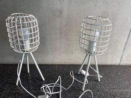 2 x tolle Steh lampe, weiss, Gitter, die höhe misst ca 43 cm