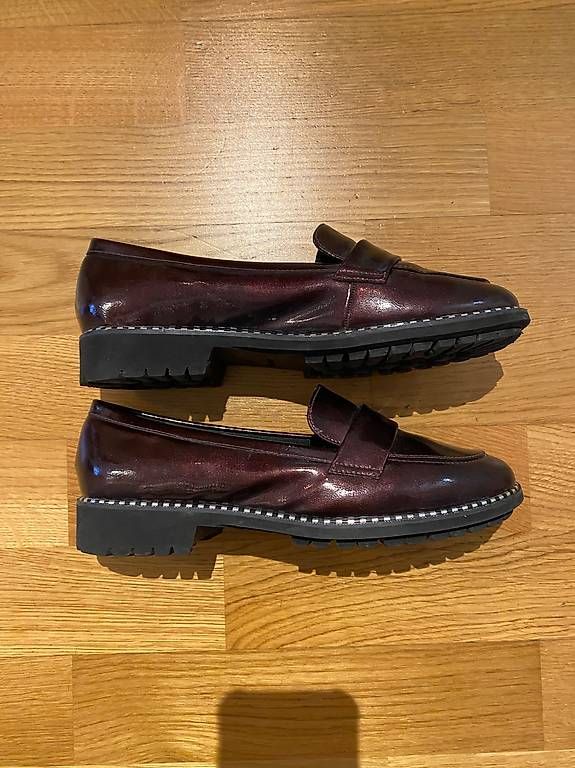 Scarpe da donna: Loafers bordeaux, Lack-Optik Gr. 38 – Usato da Bern venduto da nadjaz 2