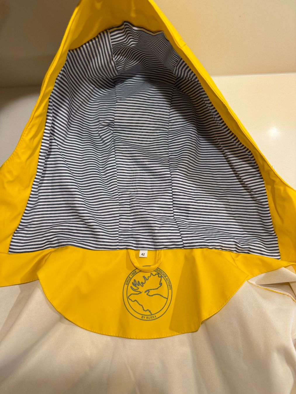 Rukka Giacche: Rukka Yellow Raincoat – Size S – Usato da Wädenswil venduto da alekons 4