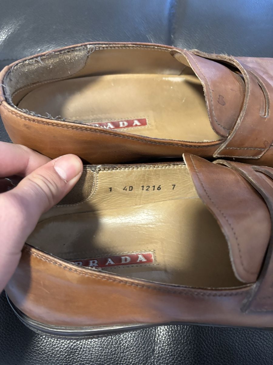 Prada Scarpe da uomo: Prada Loafers (Men) – Usato da Chur venduto da Cuteclothes7k 2