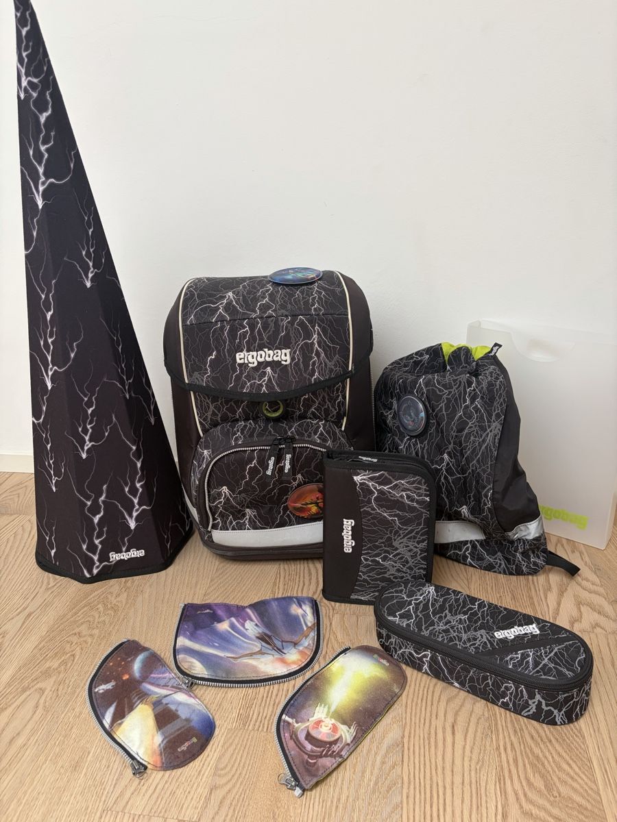 Ergobag Kindertaschen: Ergobag Schultek 6+2tlg. ReflektBär Reflex – Gebraucht aus Männedorf von karinpersson