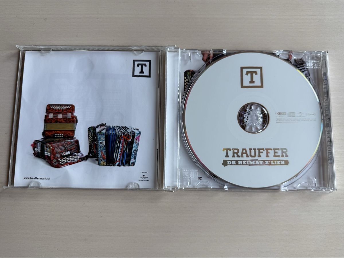 CD: TRAUFFER CD  2010 - Dr Heimat z’lieb – Usato da Oberried Brienz venduto da Chyara 2