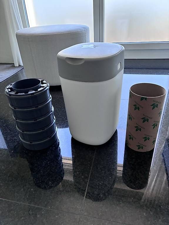 Tommee Tippee Cestini per rifiuti: Windeleimer inkl. Kassetten – Usato da Wädenswil venduto da Franck57