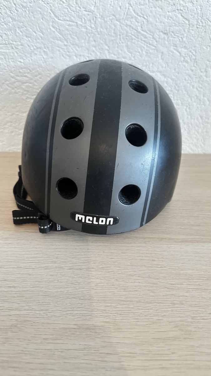 Caschi: Melon Kinder Velohelm  – Usato da Männedorf venduto da HollyCat