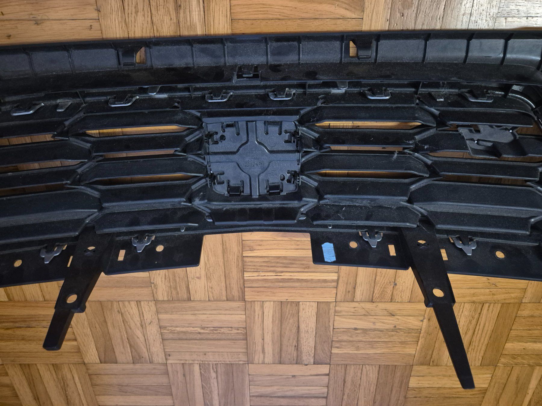 Seat Tutti pezzi di ricambio auto: SEAT LEON MK3 5F CALANDRE ORIGINE – Usato da Etoy venduto da MaGiCz 4