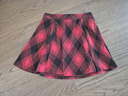 Roter Karorock von FB Sister, Grösse L - Perfekt für Herbst!