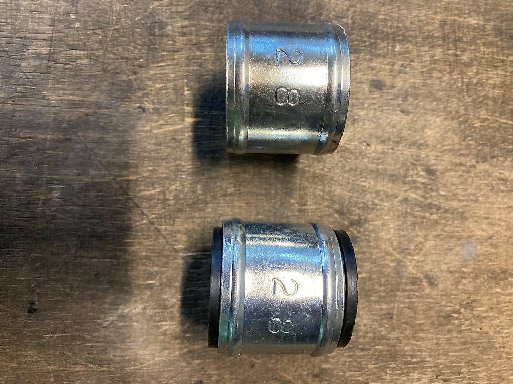 Sistemi di scarico: Mofa Auspuffklemme 28mm – Usato da Eglisau venduto da Jetyves 1