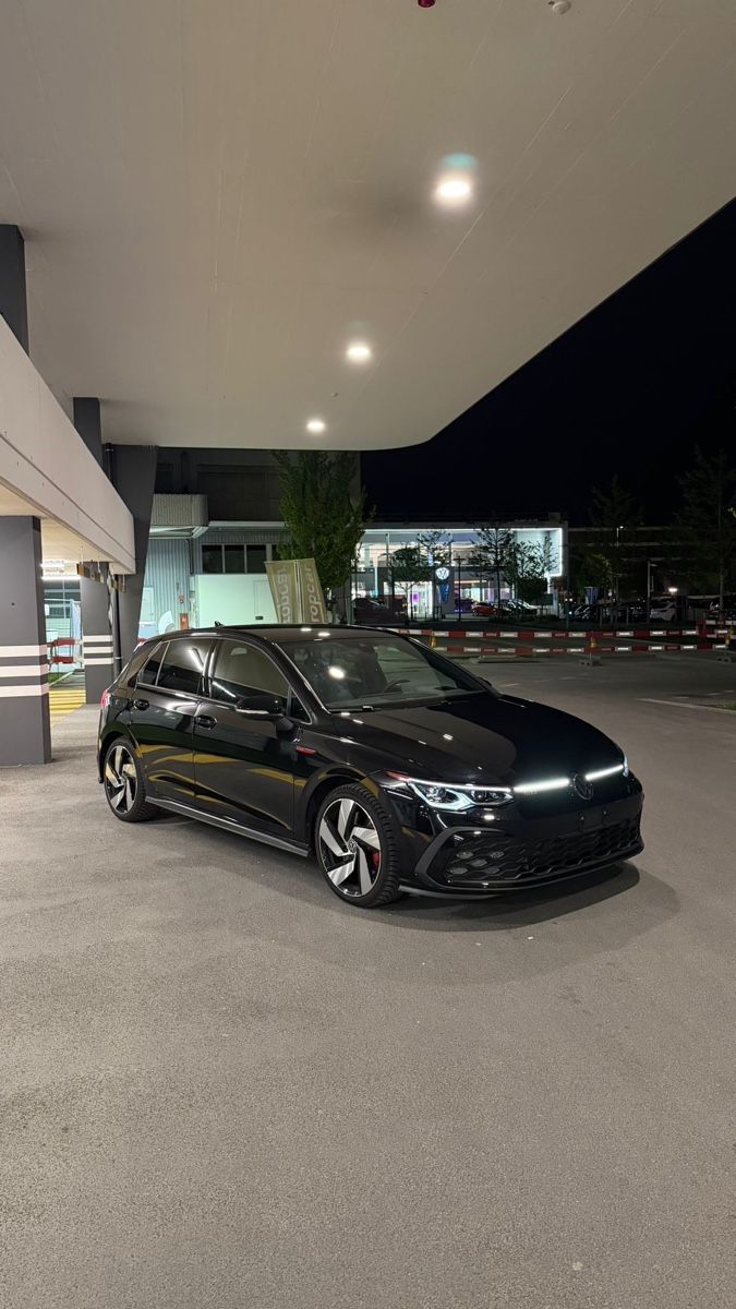 VW Automobili: VW Golf 8 GTI – Usato da Cham venduto da spz18