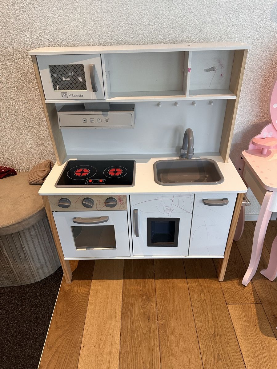 Giocattoli: Schminktisch/Küche – Usato da Ebnat-Kappel venduto da eli_fg6b 2