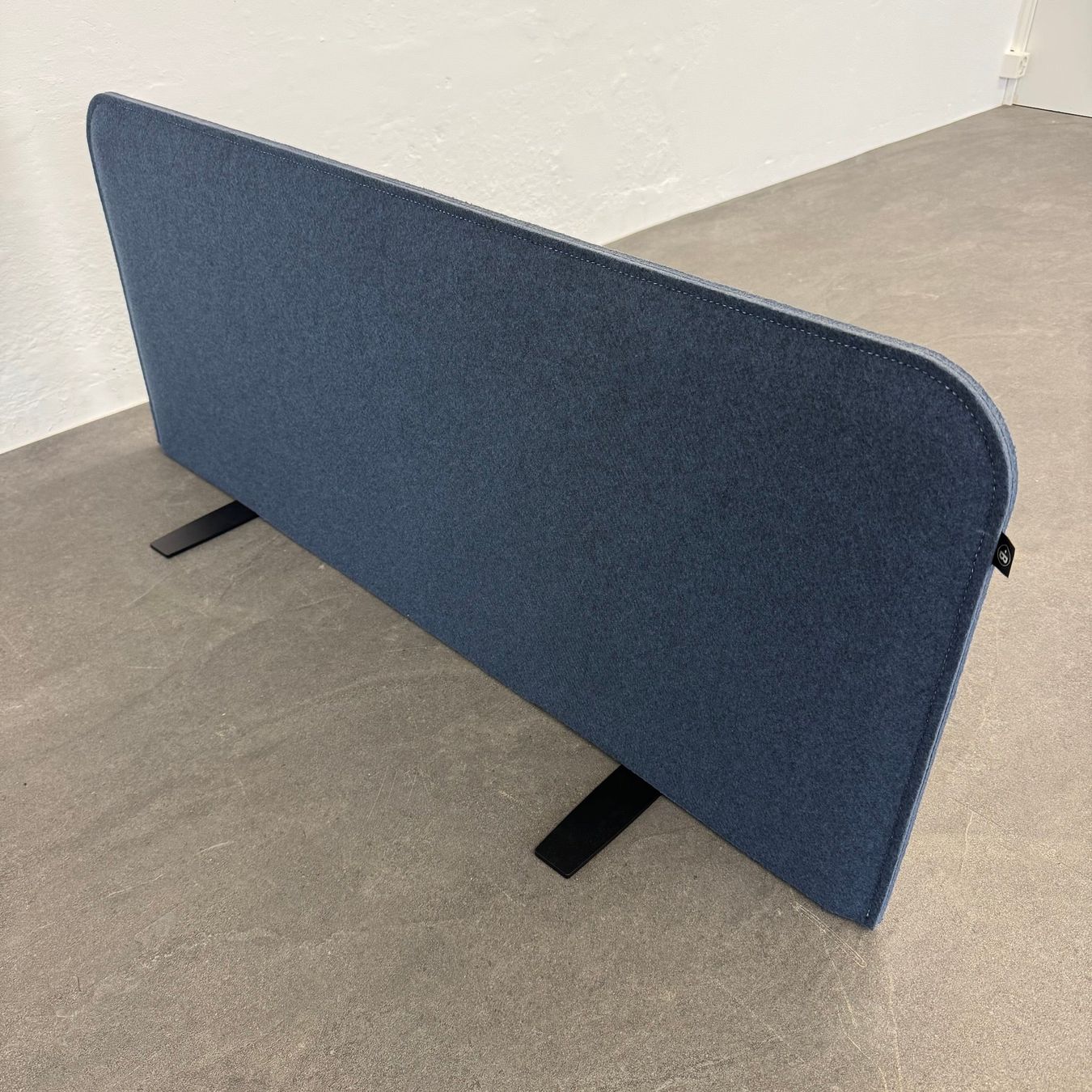 Paraventi: Buzzi.Space BuzziShield Desk Tischtrennwand 1200mm – Usato da Schönenwerd venduto da mcofficeshop 3