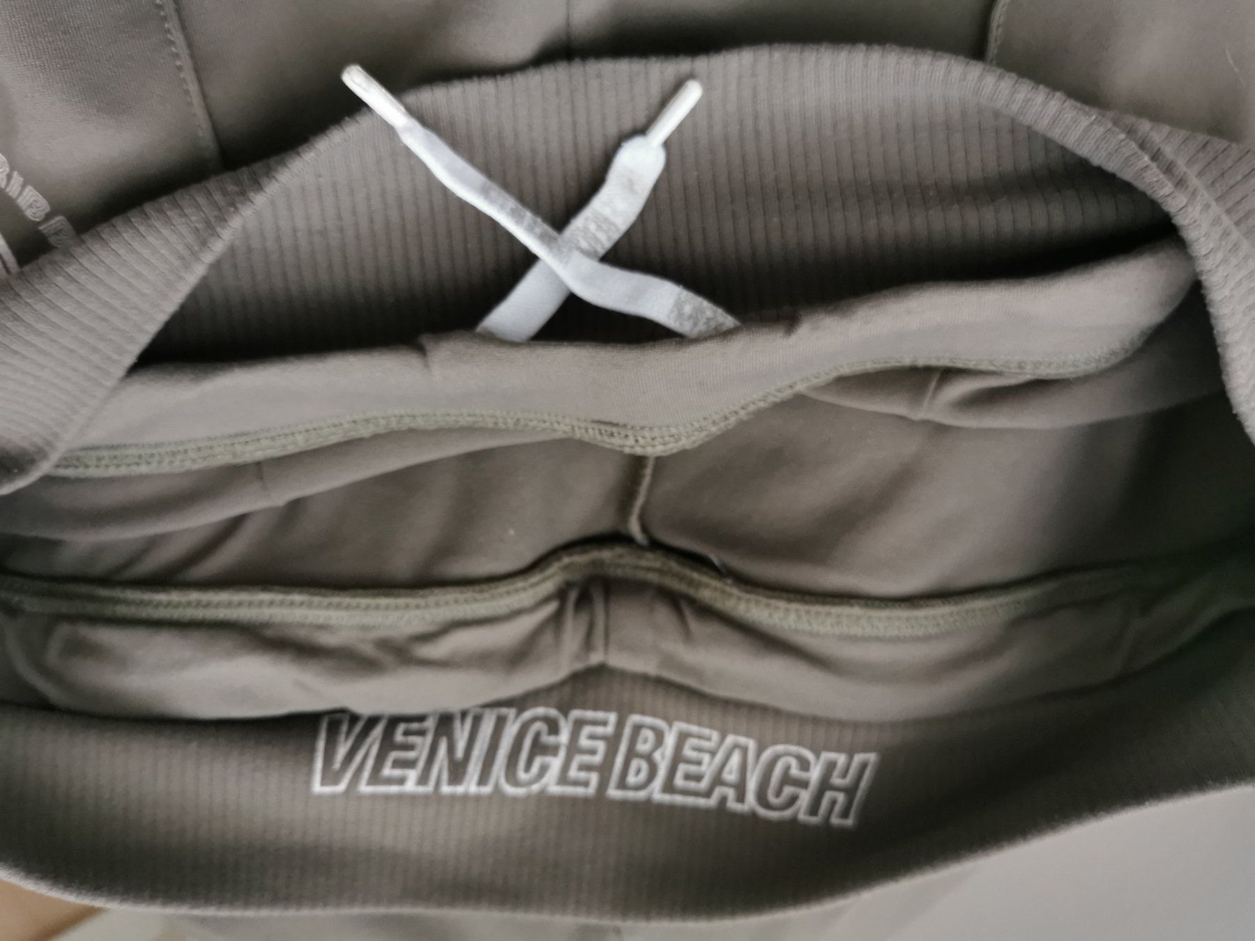 Pantaloni: Gymnastikhose Venice Beach – Usato da Ebikon venduto da Oahu19 3