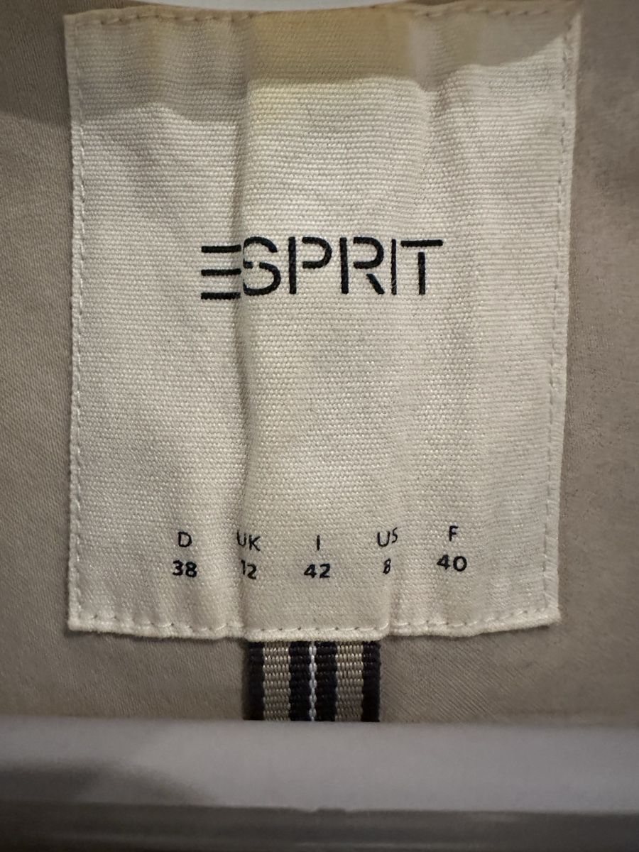 Esprit Giacche: Esprit Damen Blazer, Beige, Gr. 38 – Usato da Zürich venduto da Schoekin 1