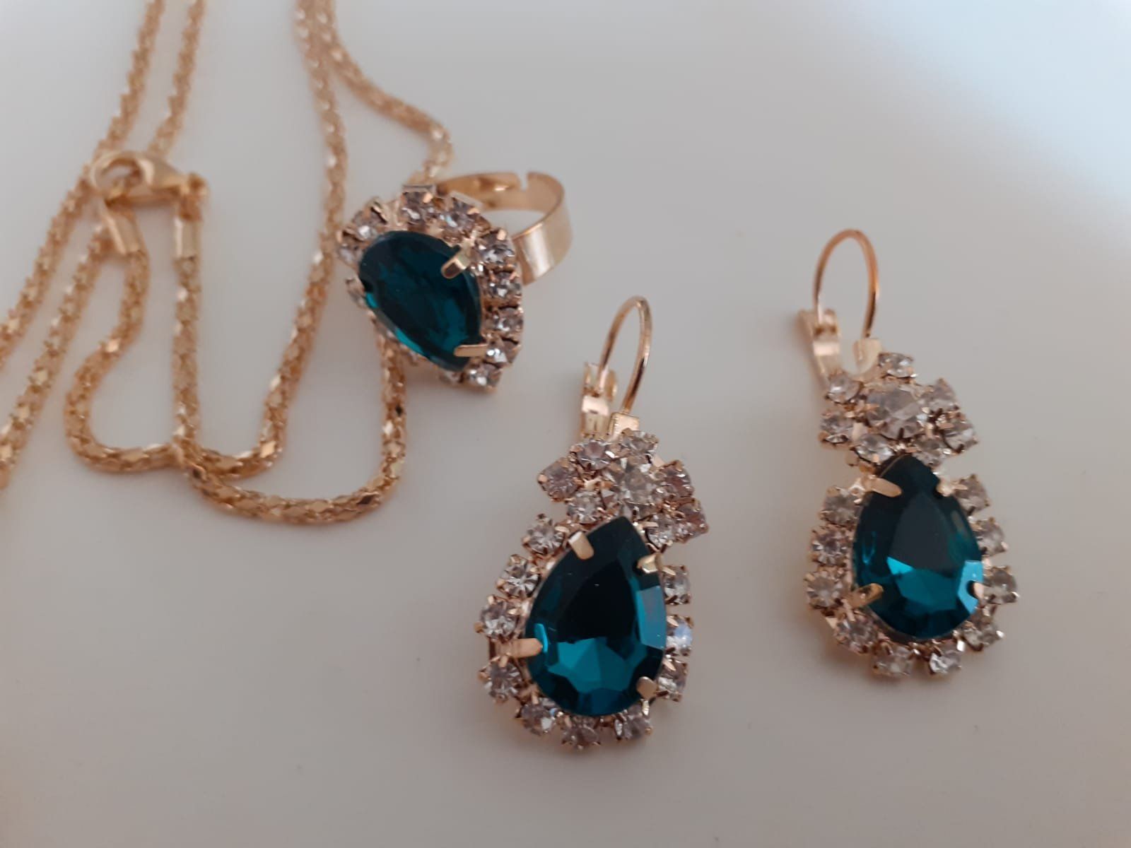 Altri gioielli: Schmuck Set 3 teilig – Nuovo e nell'imballaggio originale da Stansstad venduto da kam_5wgj 1