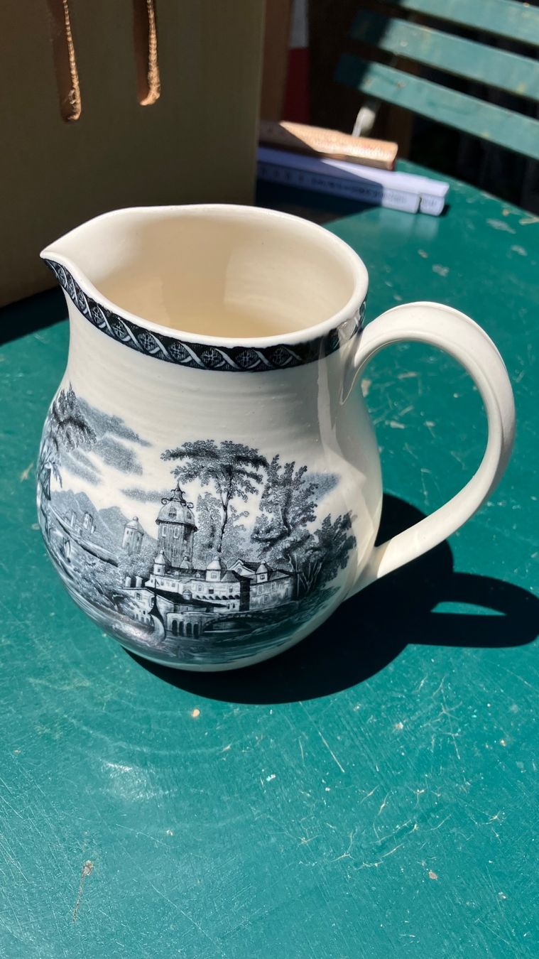 Caraffe: Pot Krug Wedgwood antik – Usato da St-Cierges venduto da LeRegain 3
