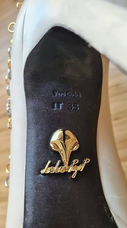 Damenschuhe: Leder Pumps/High Heels, Grösse 38 – Gebraucht aus Stallikon von nor_9fxw 4