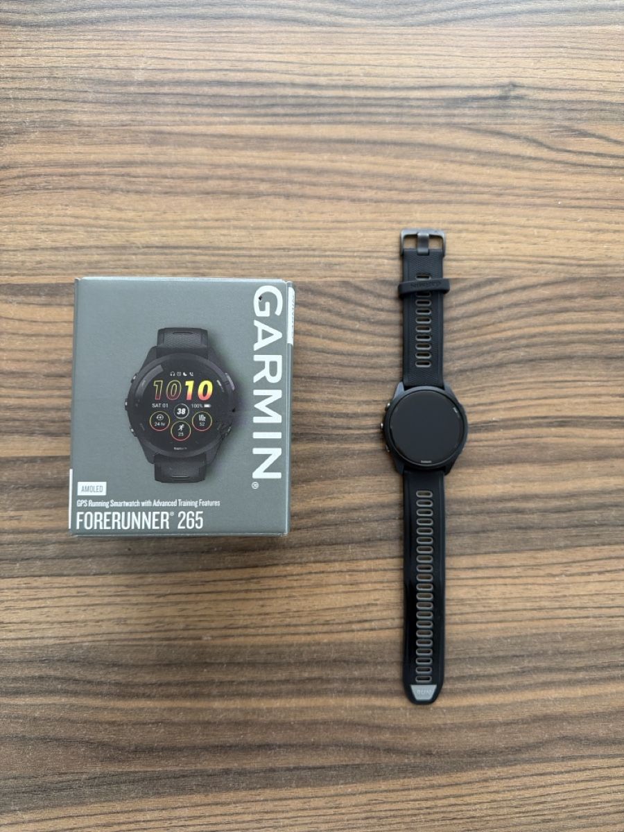 Garmin Smartwatch: Garmin Forerunner 265 / Black 46mm – Usato da Bülach venduto da Pin75
