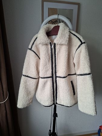 Teddy Jacke weiss  Grösse S neuwertig