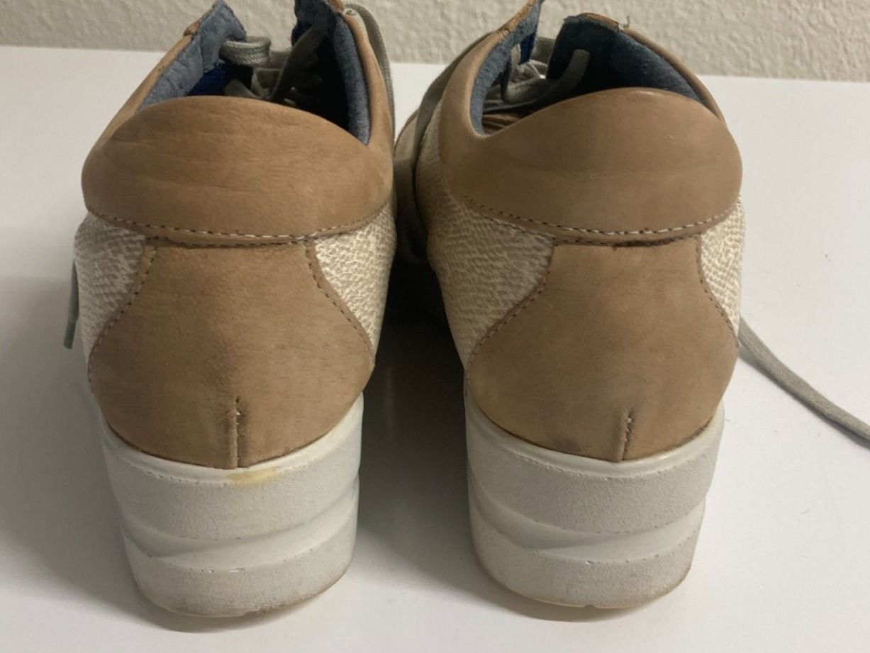 Scarpe da donna: Bata  Sneaker Gr.39 (AK) --(N) – Usato da Wallisellen venduto da ASZT 2