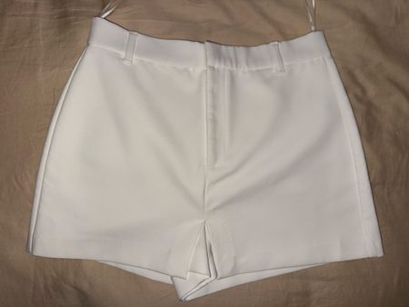 Short Zara blanc coupe ajustée taille S