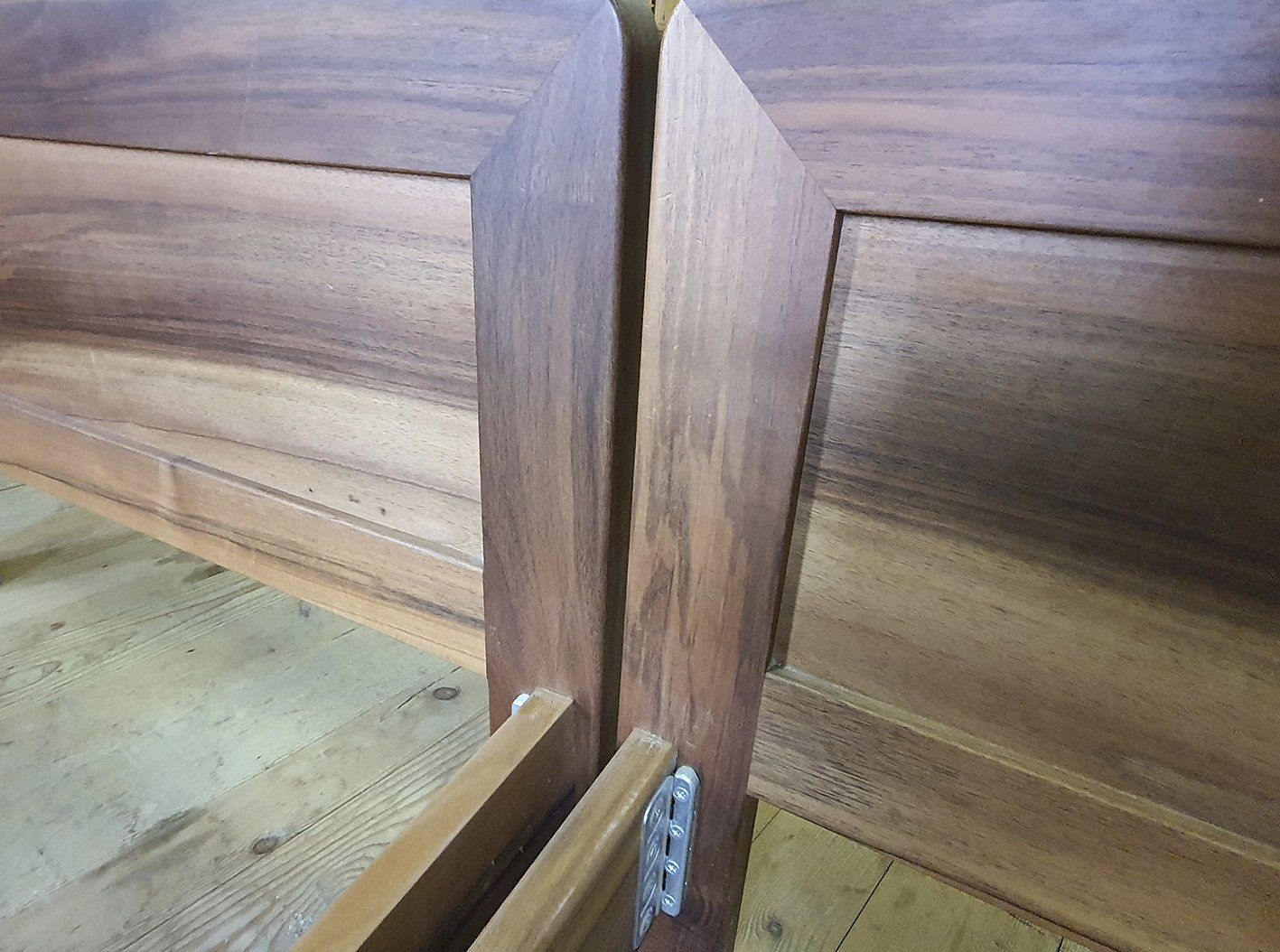 Letti: Doppelbett Nussbaum massiv mit Lattenrost – Usato da Melchnau venduto da Markus885 3