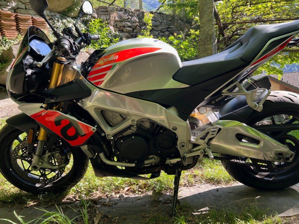 Aprilia Strasse: APRILIA Tuono V4 1100RR – Gebraucht aus Giornico von ema_vm7d 3