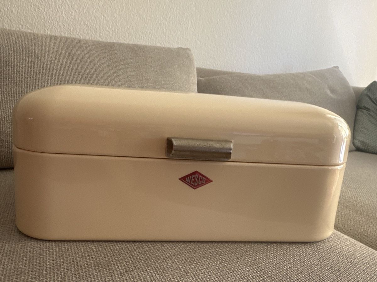 Contenitori & Simili: Wesco Brotkkastenbeige – Usato da Horgen venduto da Ddega