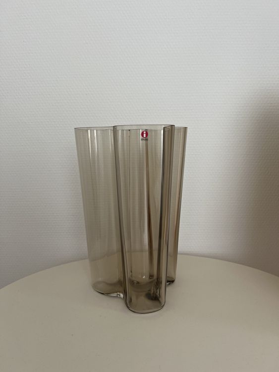 Iittala Aino Aalto Vase - Braun Mundgeblasenes Glas 1 Cm