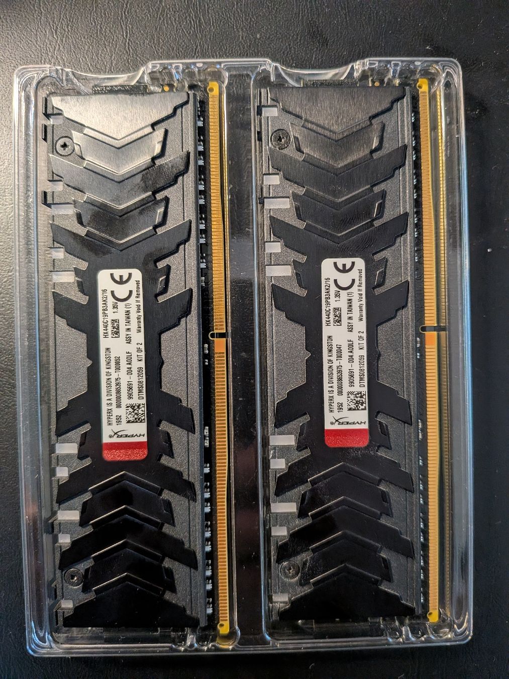 Mémoire RAM HyperX Predator 16Go DDR4 4000MHz RGB 2x8Go (Gebraucht) in ...