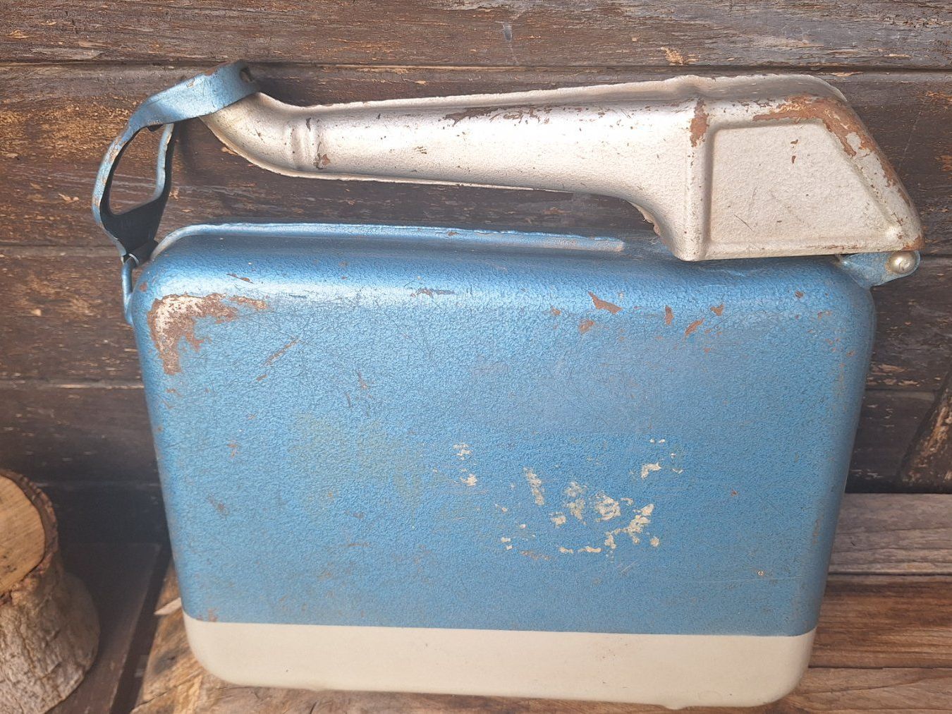 Benzinkanister: Scheunenfund  Vintage Benzinkanister – Gebraucht aus Arlesheim von shopradl 1