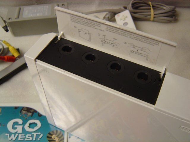 Nintendo Console: Consolle Wii Nintendo + 4 Game – Usato da Pambio Noranco venduto da Pol69 2
