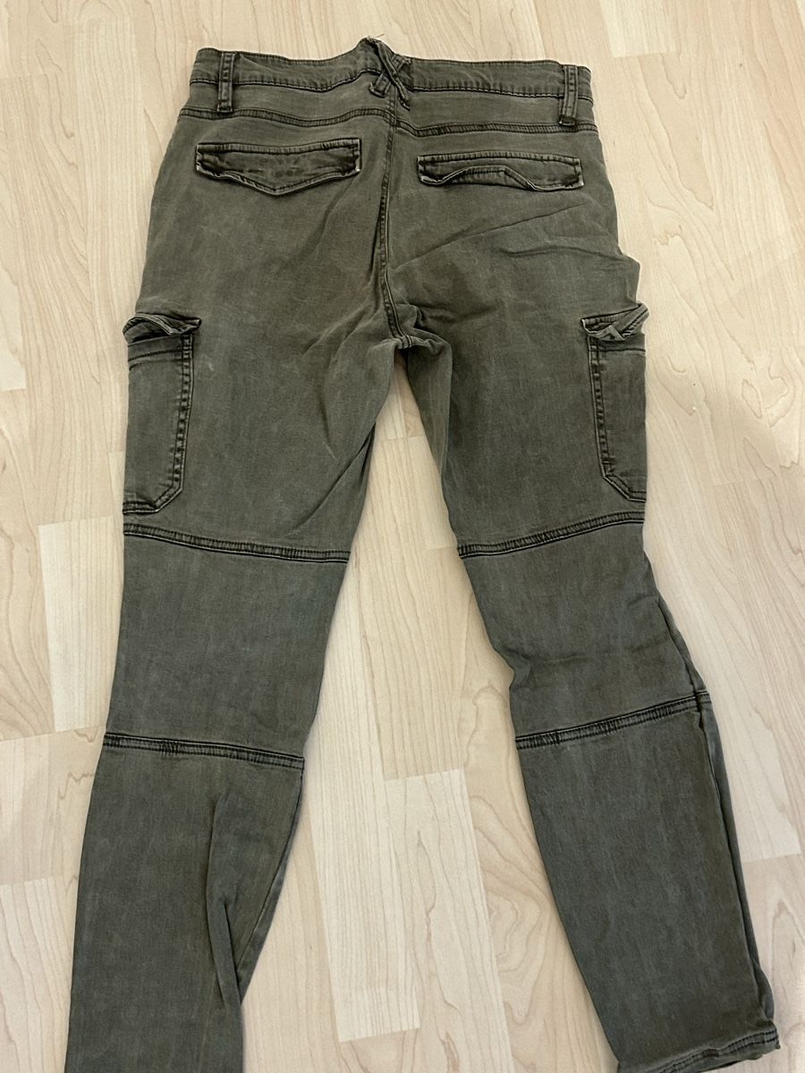 Pantaloni: Olivgrüne Cargo Hose – Usato da Alikon venduto da va.ga 1