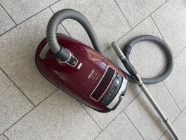 Miele Staubsauger S8370