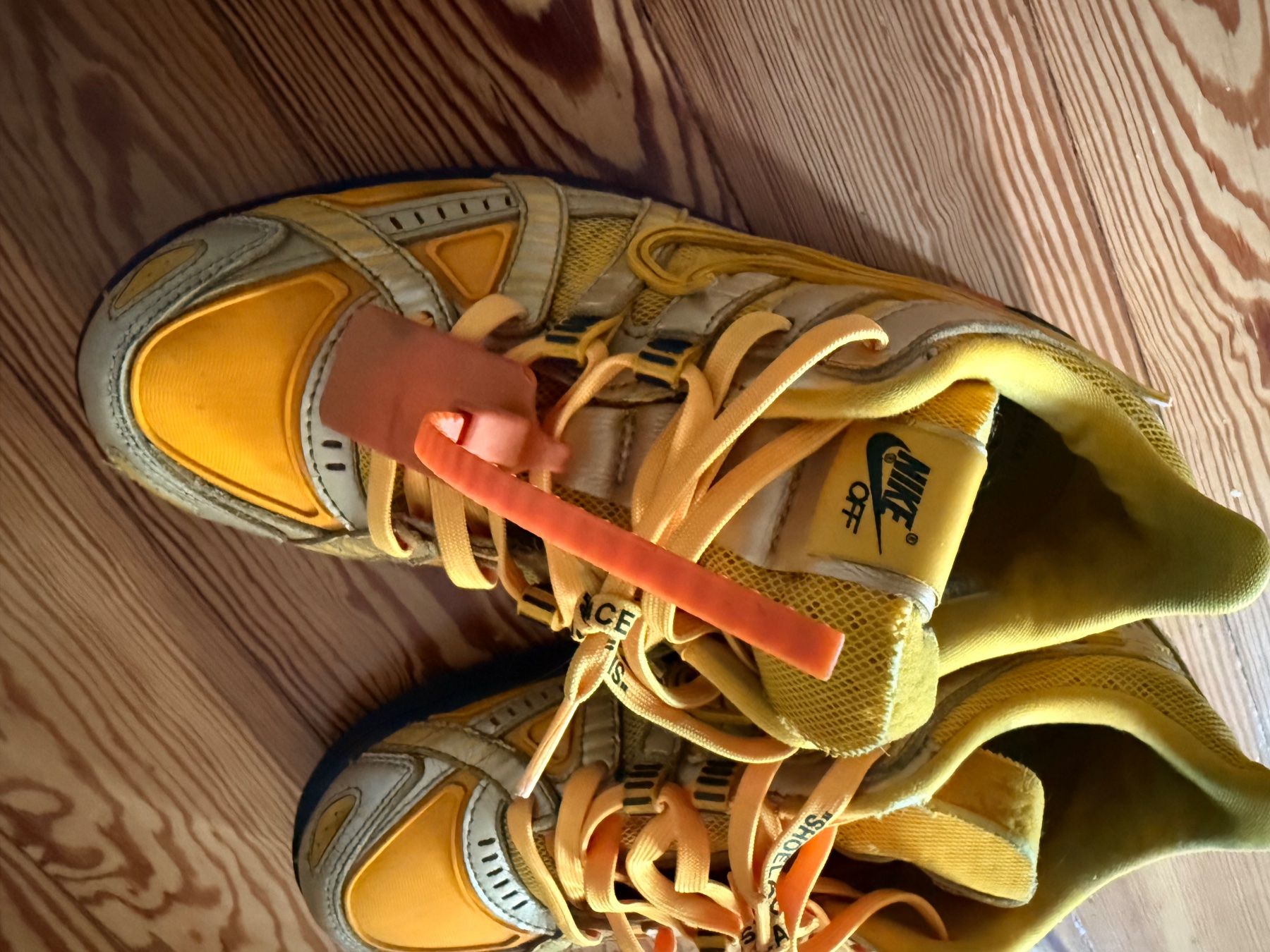 Off-White Scarpe da uomo: Off-White x Nike Air Rubber Dunk, Taille 42, Portées – Usato da Lausanne venduto da cat_656q 2