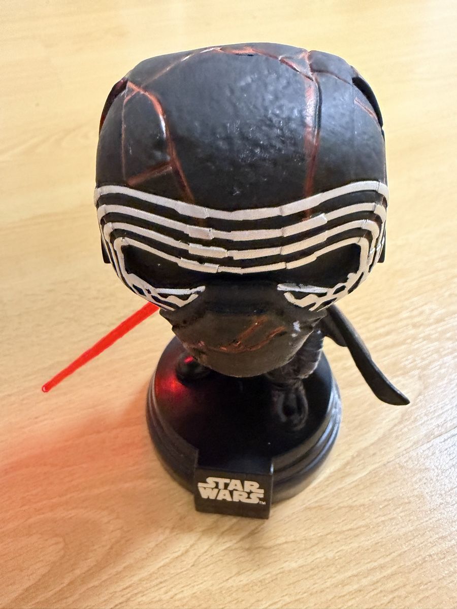Funko Figuren: Funko Pop Kylo Ren  – Gebraucht aus Visp von amwegsvenja 1