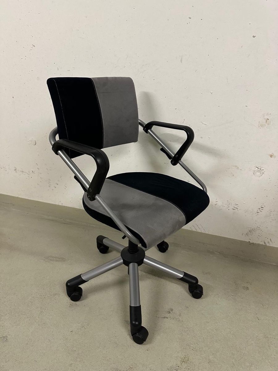 Pfister Chaises: Pfister Kinderbürostuhl  – D'occasion à Frauenfeld par 1PegPeg1 1