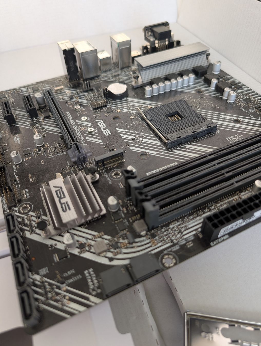 Asus Mainboards: Asus prime b450m-a – Gebraucht aus Bern von tku_8m5t 5