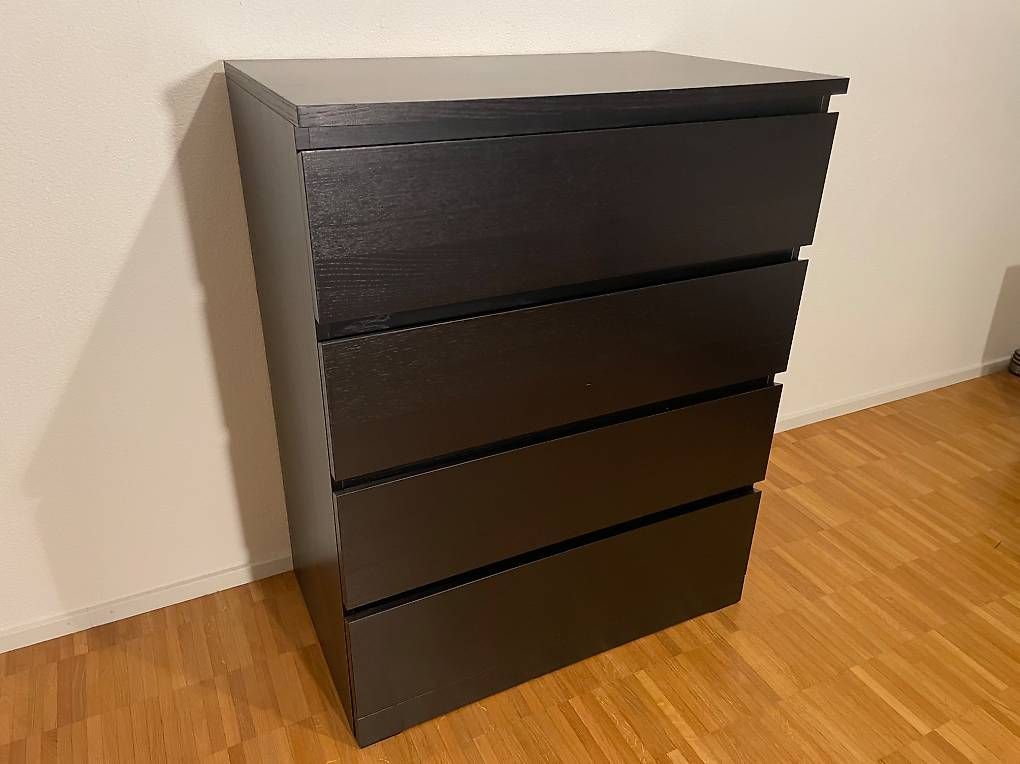 Kommoden: Kommode IKEA MALM, 4 Schubladen, schwarzbraun – Gebraucht aus Windisch von Dennis028