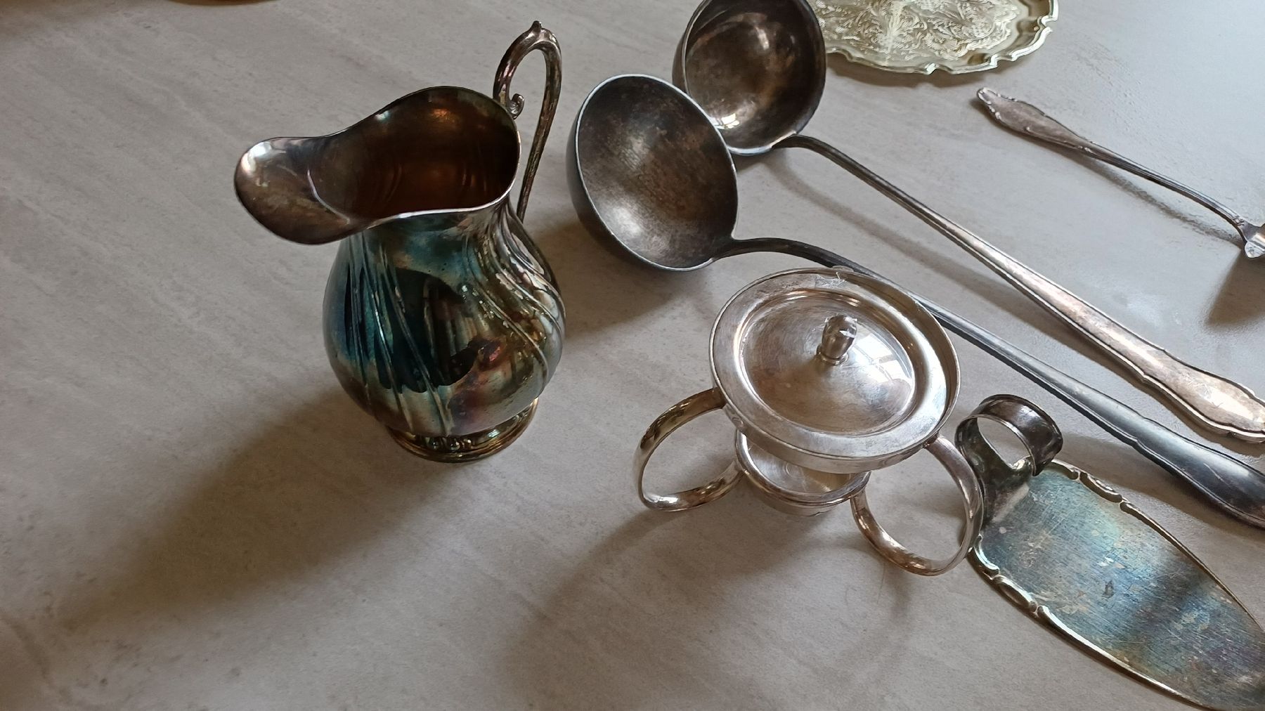 Set di piatti: Versilbertes Konvolut Serviergeschirr gebraucht – Usato da Flawil venduto da Naphtali 3