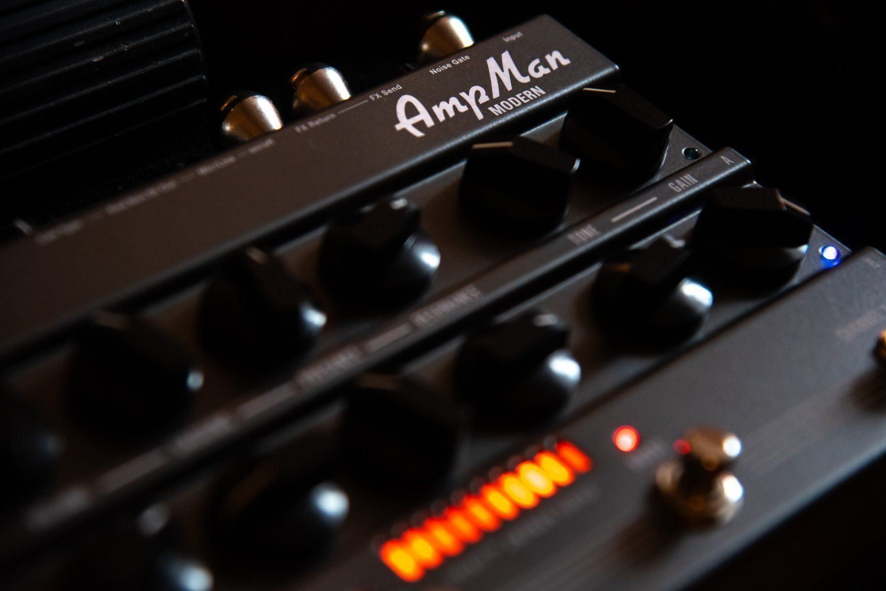 Hughes & Kettner Amplificatori: Hughes & Kettner Ampman modern – Nuovo e nell'imballaggio originale da Grimisuat venduto da musicgear.ch 1