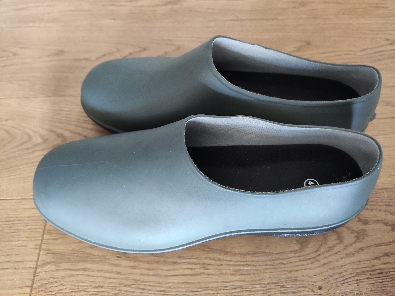 Scarpe da uomo: Chaussures caoutchouc – Nuovo e nell'imballaggio originale da Neuchâtel venduto da snips01