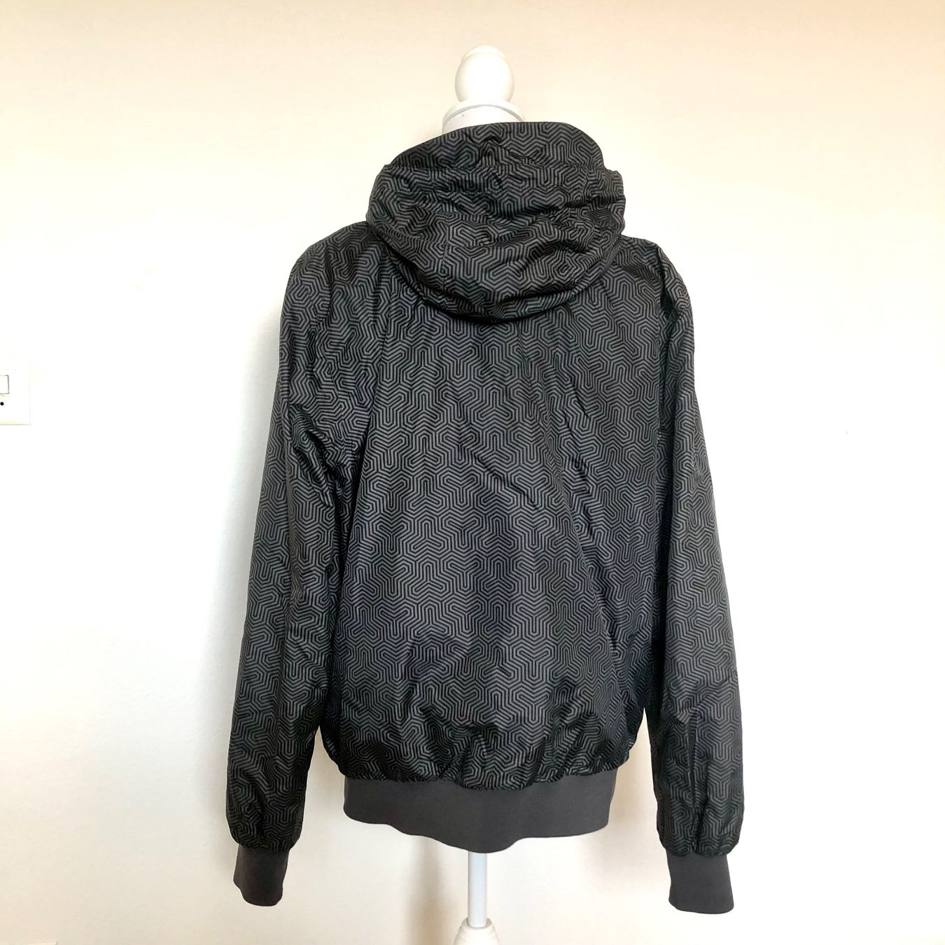 Carhartt Jacken: Carhartt Jacke, Grösse M – Gebraucht aus Brienz BE von Kokolea84 2