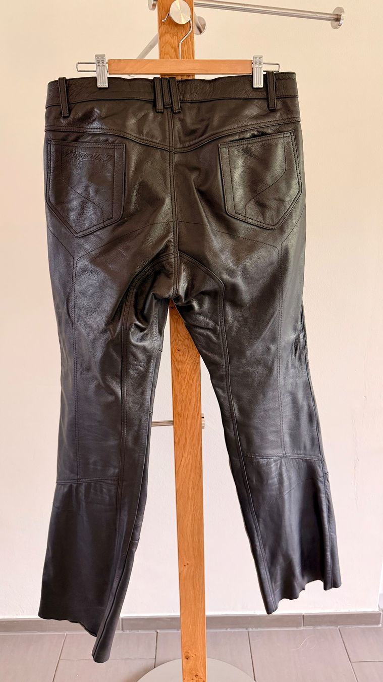Icon Pantaloni: IXON Leder Hose Rock – Nuovo (secondo la descrizione) da Uetikon am See venduto da PepeSiesta 1